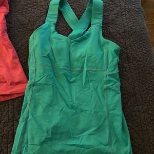 Lululemon tank, name unknown